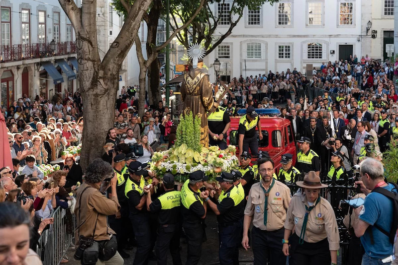 Procissão de Santo António em Lisboa