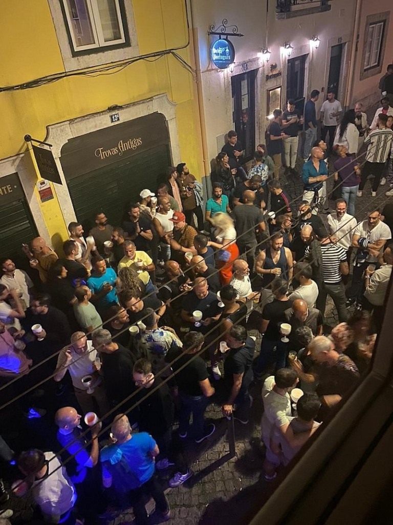 Bairro Alto à noite